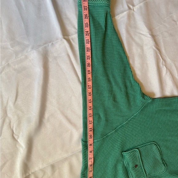 Aerie Women’s Green Lumberjane Waffle Knit Top Size Large - Picture 8 of 10
